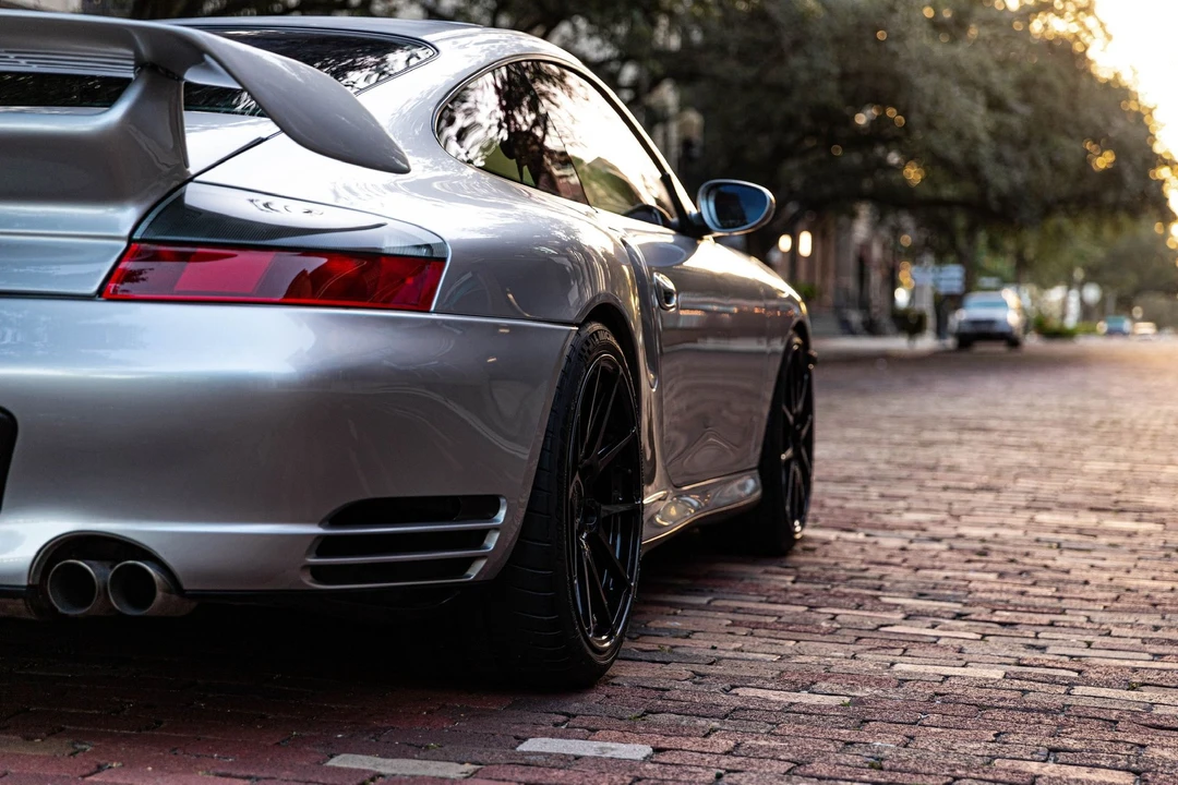 2003 Porsche 911 - Image 14 of 25
