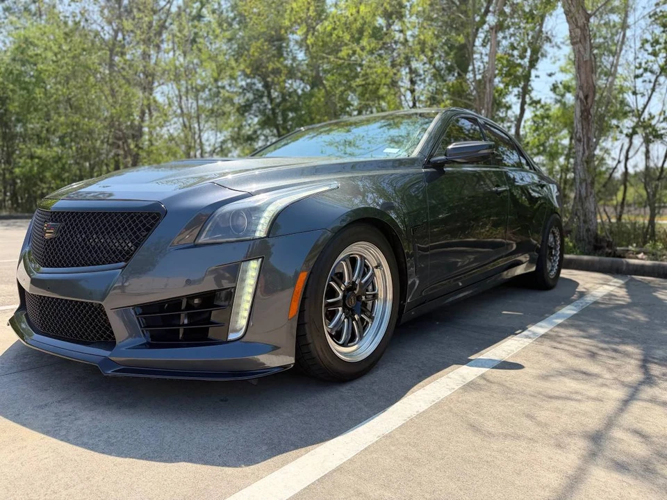 2016 Cadillac CTS-V 3rd Gen - Image 2 of 15