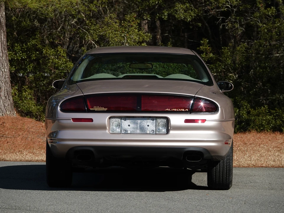 1995 Oldsmobile Aurora - Image 10 of 31