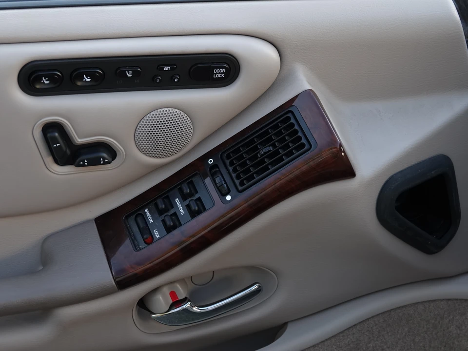 1995 Oldsmobile Aurora - Image 31 of 31
