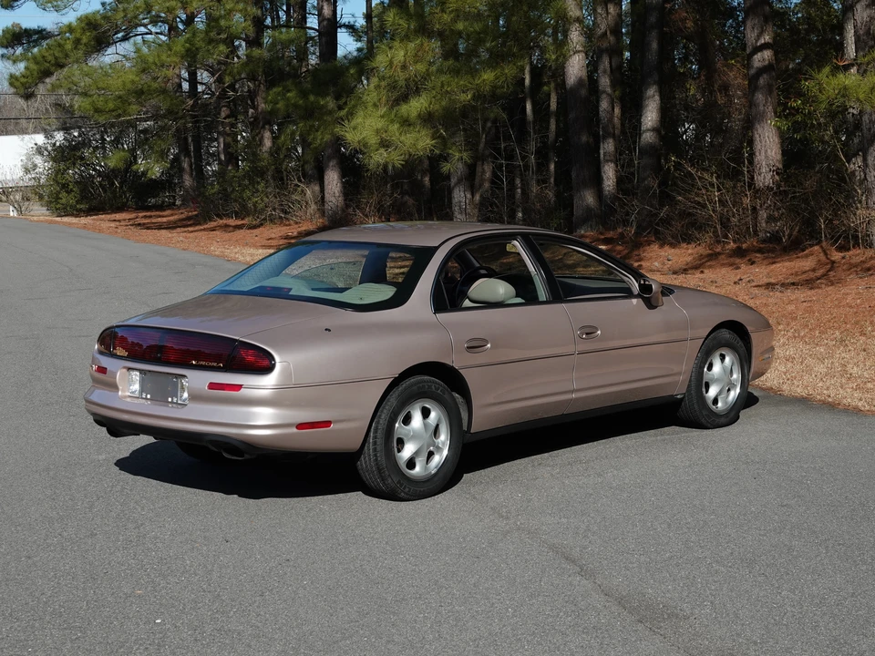1995 Oldsmobile Aurora - Image 9 of 31