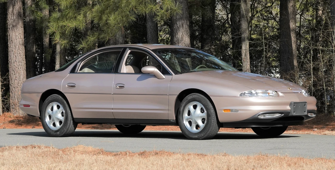 1995 Oldsmobile Aurora - Image 4 of 31