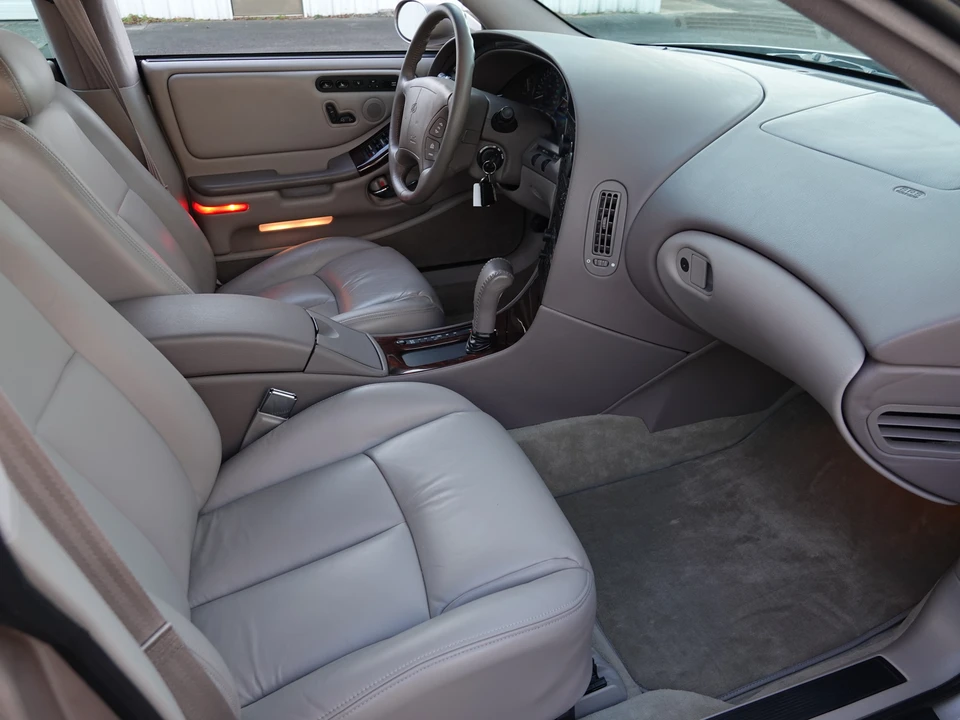 1995 Oldsmobile Aurora - Image 22 of 31