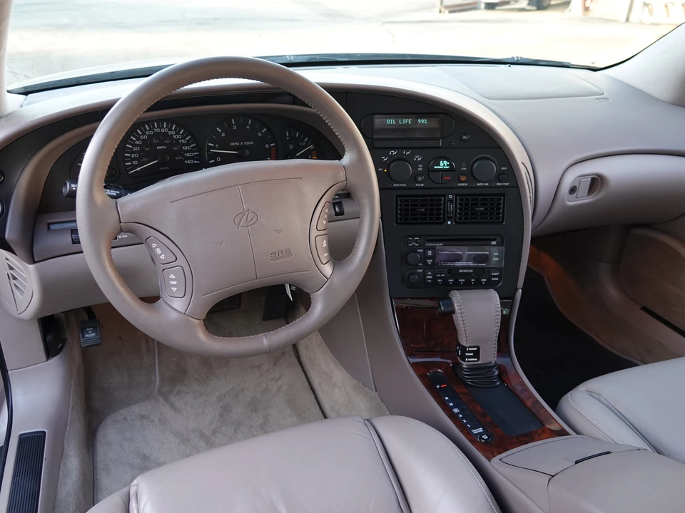 1995 Oldsmobile Aurora - Image 27 of 31