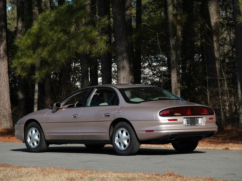 1995 Oldsmobile Aurora - Image 14 of 31