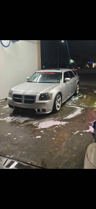 2006 Dodge Magnum SRT8 2nd Gen - Image 4 of 4