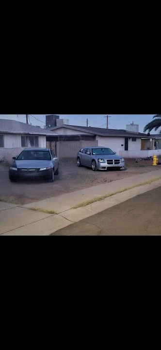 2006 Dodge Magnum SRT8 2nd Gen - Image 3 of 4