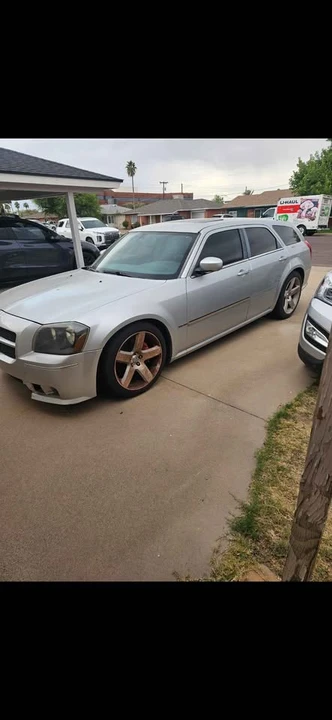 2006 Dodge Magnum SRT8 2nd Gen - Image 2 of 4