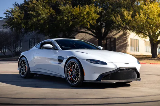 2020 Aston Martin V8 Vantage (2019+) - Image 4 of 31