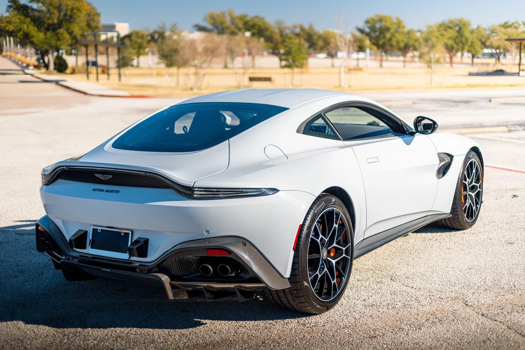 2020 Aston Martin V8 Vantage (2019+) - Image 7 of 31