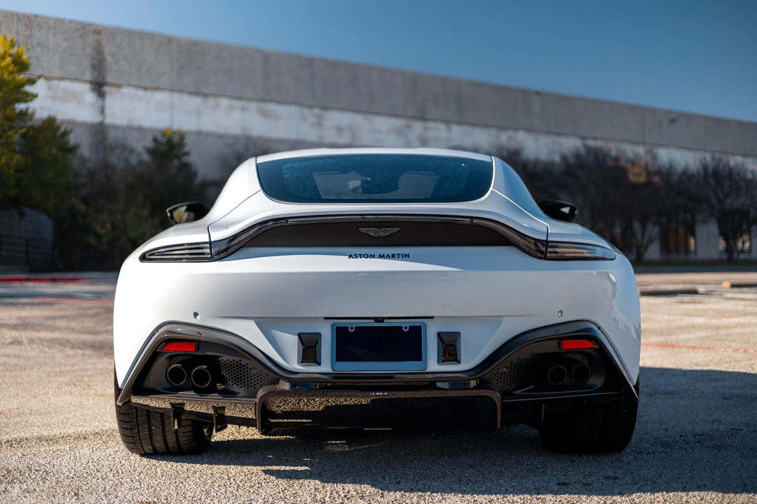 2020 Aston Martin V8 Vantage (2019+) - Image 9 of 31