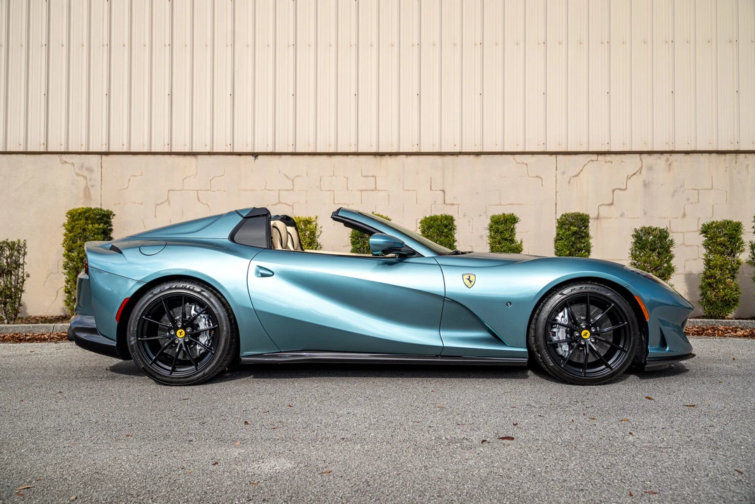 2023 Ferrari 812 GTS - Image 13 of 31