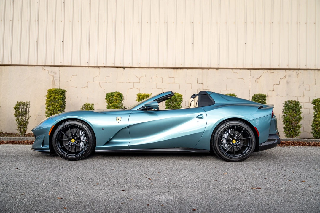 2023 Ferrari 812 GTS - Image 17 of 31