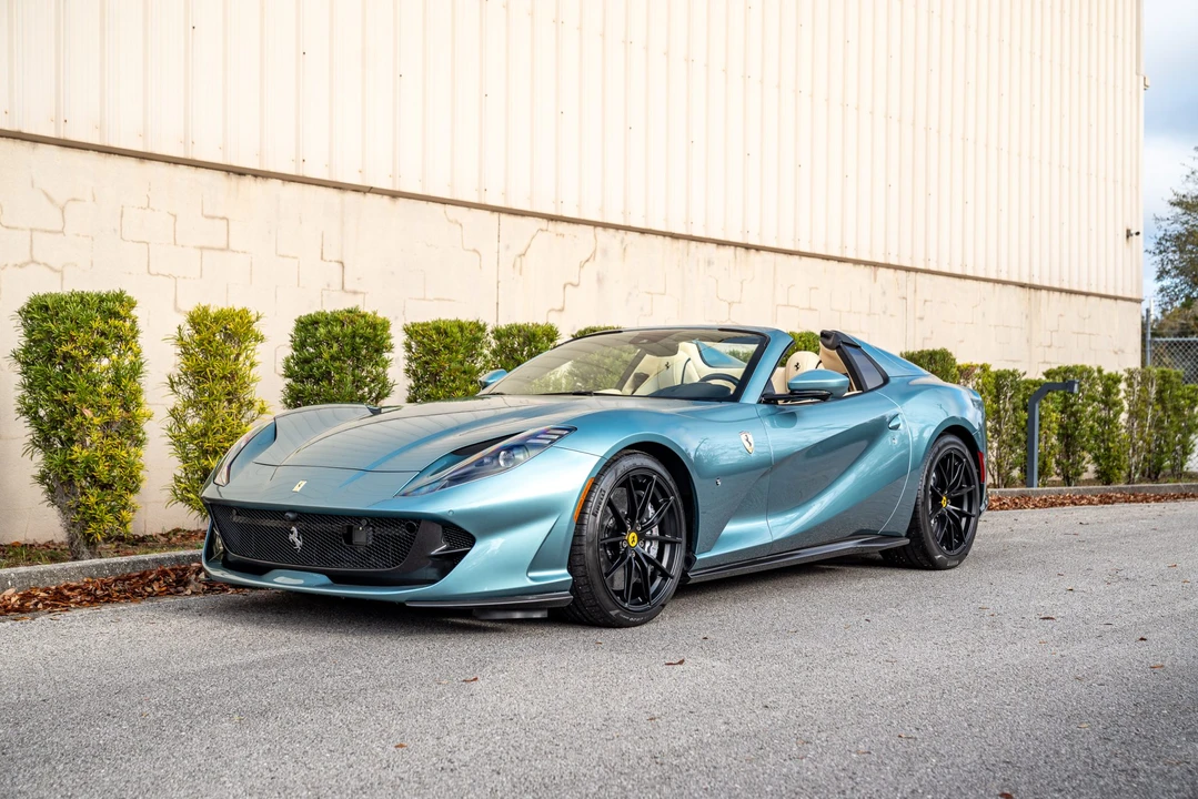 2023 Ferrari 812 GTS - Image 10 of 31