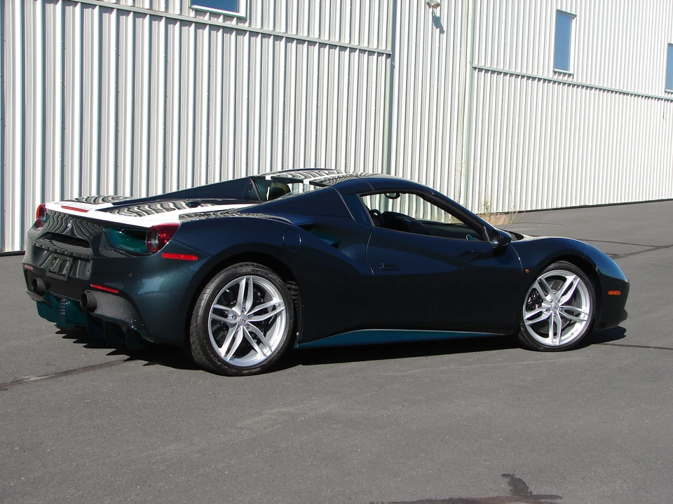 2019 Ferrari 488 Spider - Image 14 of 31