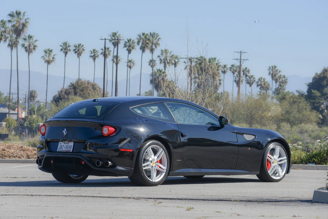 2014 Ferrari FF - Image 17 of 31