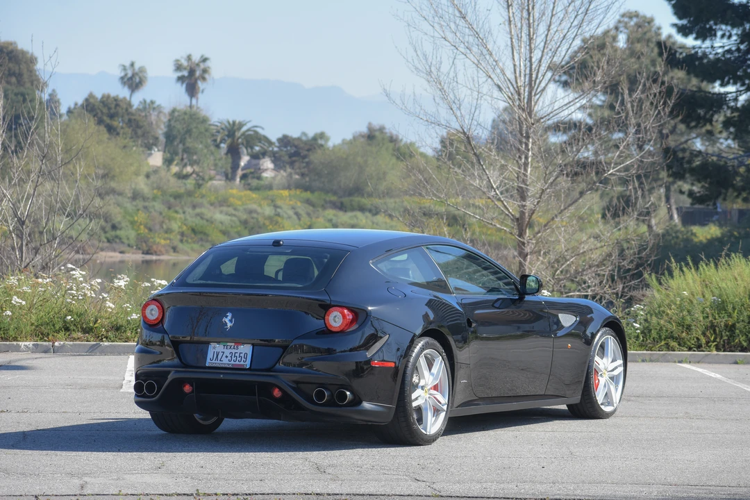 2014 Ferrari FF - Image 15 of 31