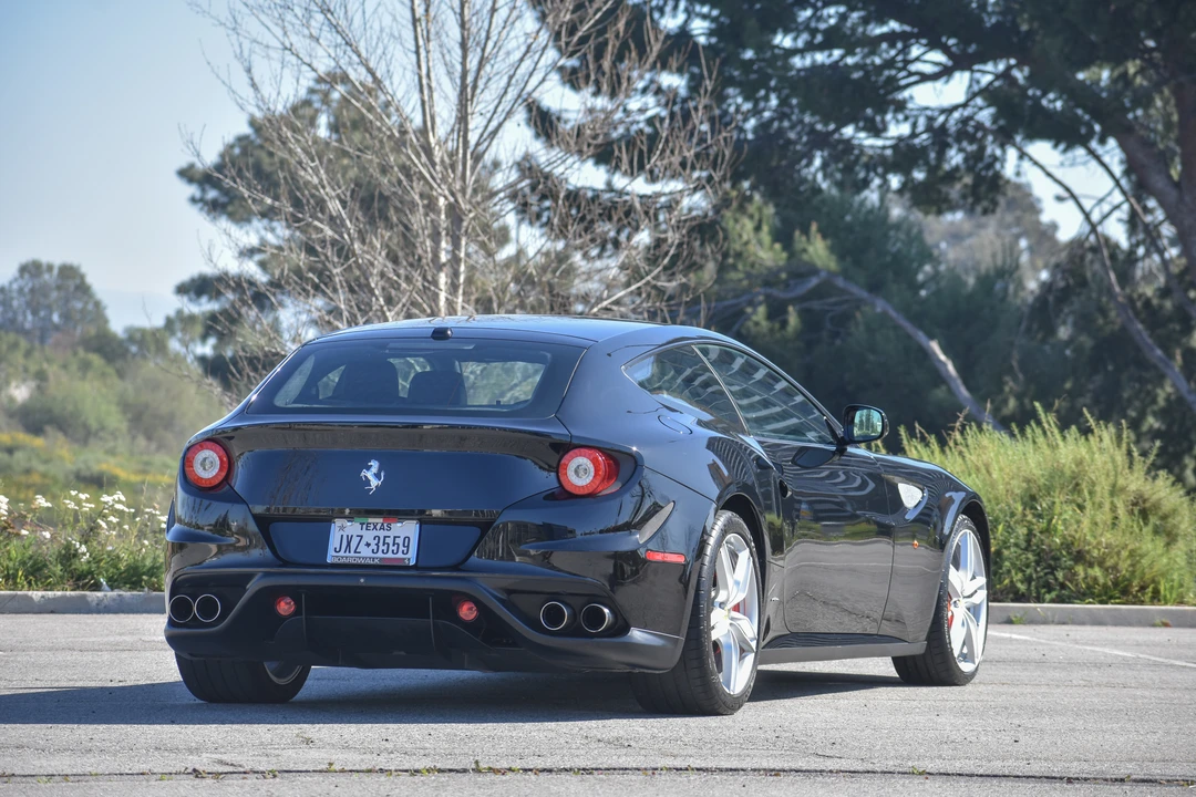 2014 Ferrari FF - Image 13 of 31