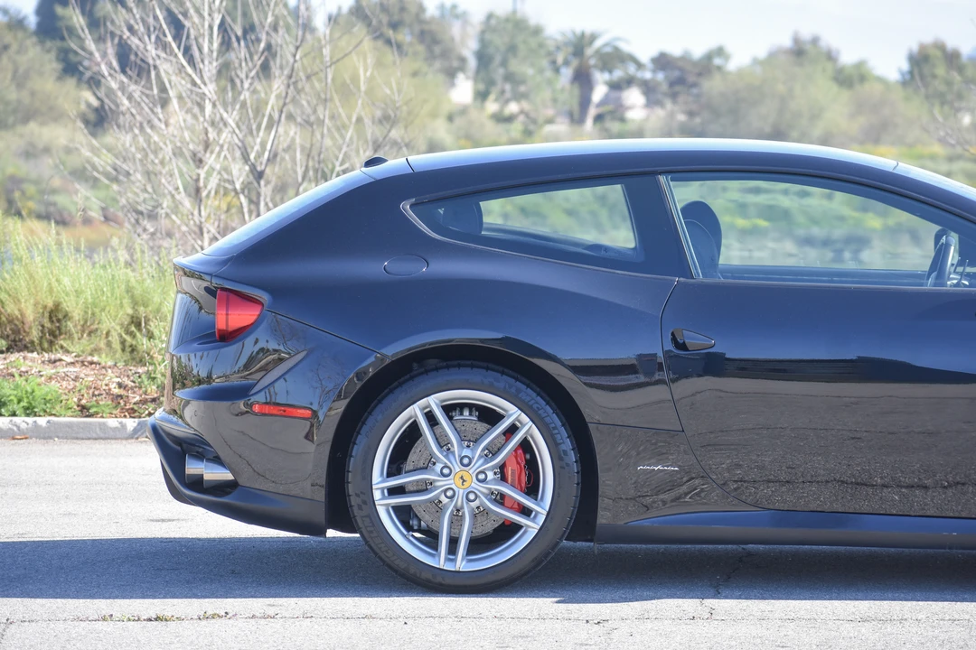 2014 Ferrari FF - Image 21 of 31