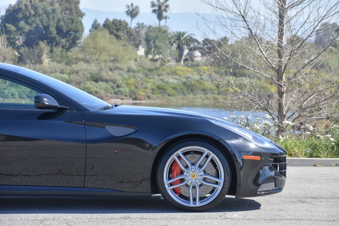 2014 Ferrari FF - Image 22 of 31