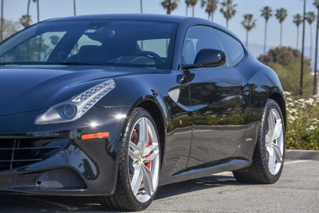 2014 Ferrari FF - Image 25 of 31