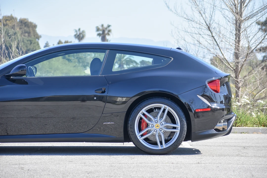 2014 Ferrari FF - Image 24 of 31