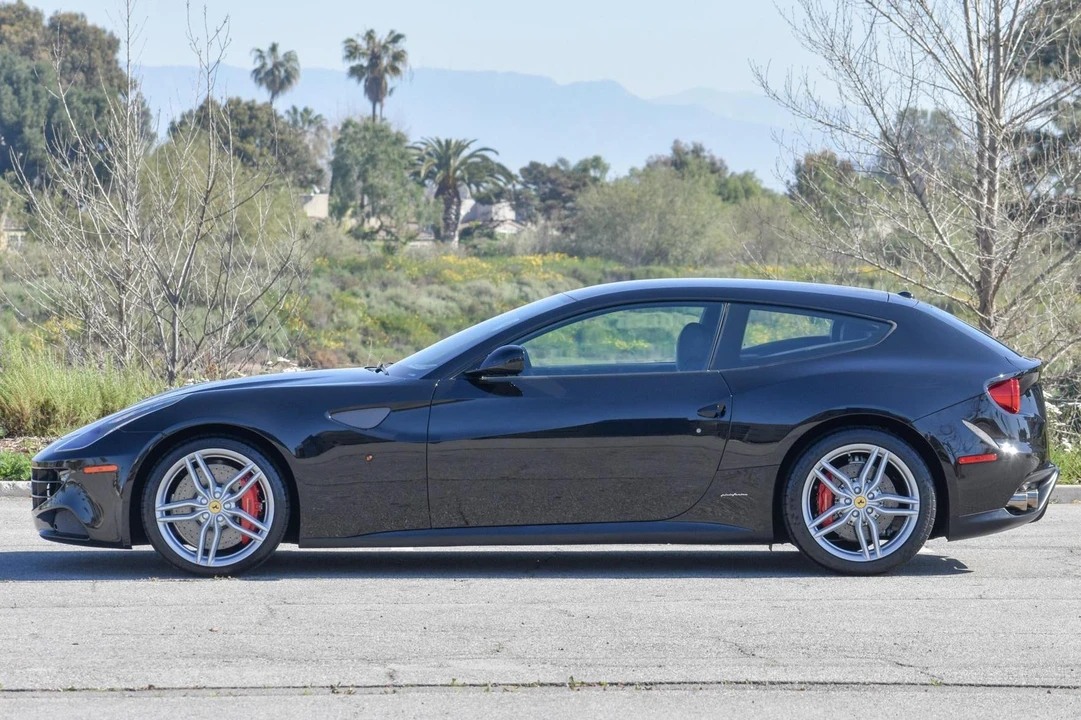2014 Ferrari FF - Image 11 of 31