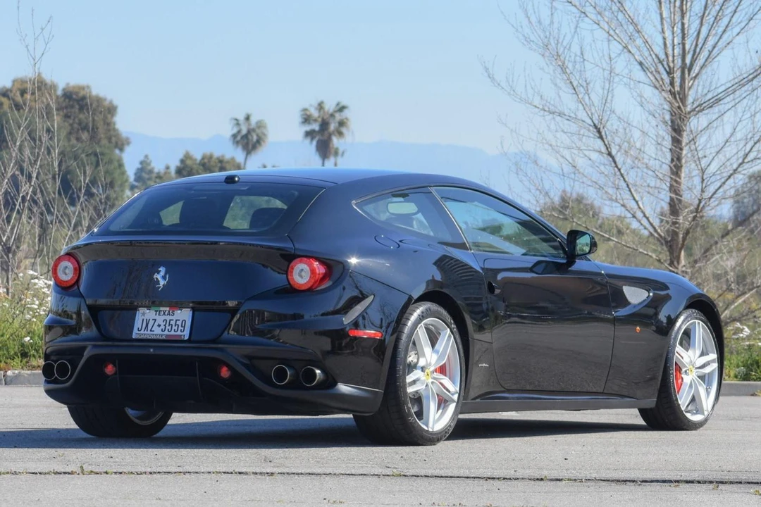 2014 Ferrari FF - Image 16 of 31