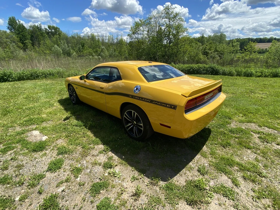 2012 - Image 14 of 31