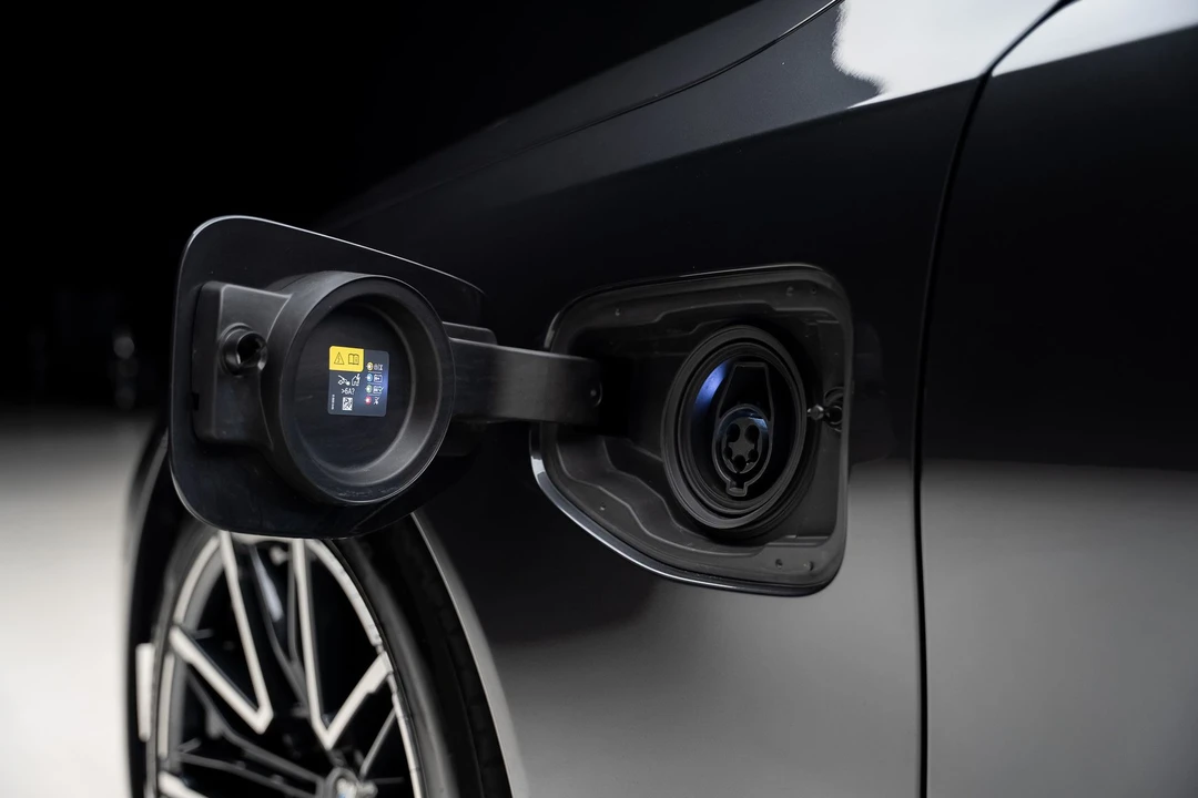 2025 BMW G90/G99 M5 - Image 24 of 31
