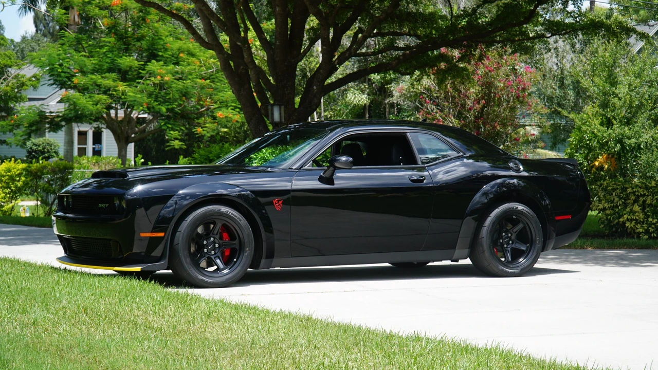 2018 Dodge Challenger SRT Demon & Super Stock 3rd Gen - Image 9 of 31