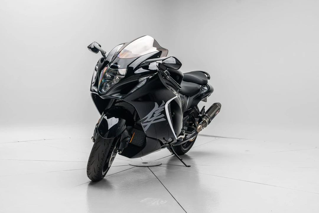 2023 Suzuki Hayabusa - Image 2 of 31