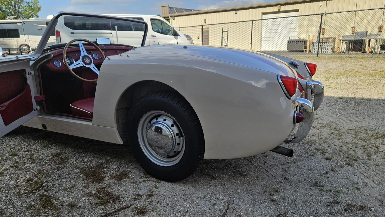 1960 Austin-Healey Sprite Mark I - Image 16 of 31
