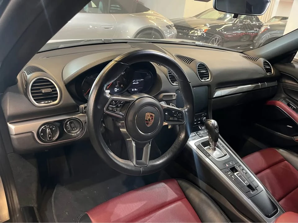 2018 Porsche 718 Boxster - Image 7 of 8