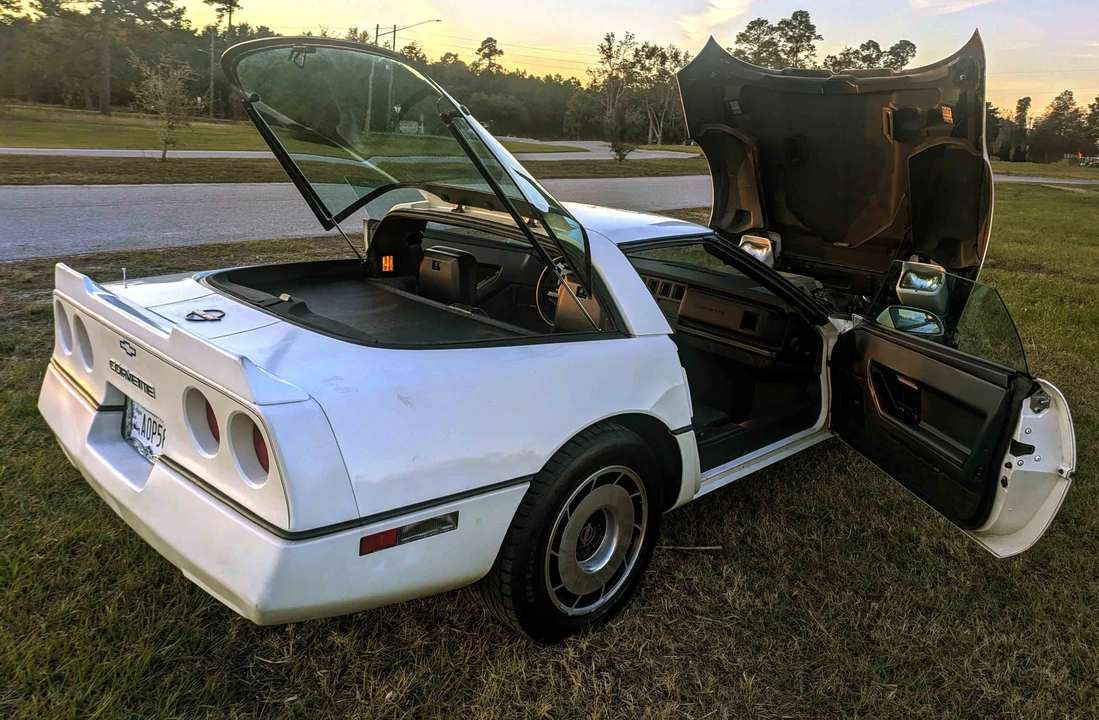 1984 Chevrolet Corvette C4 - Image 21 of 31