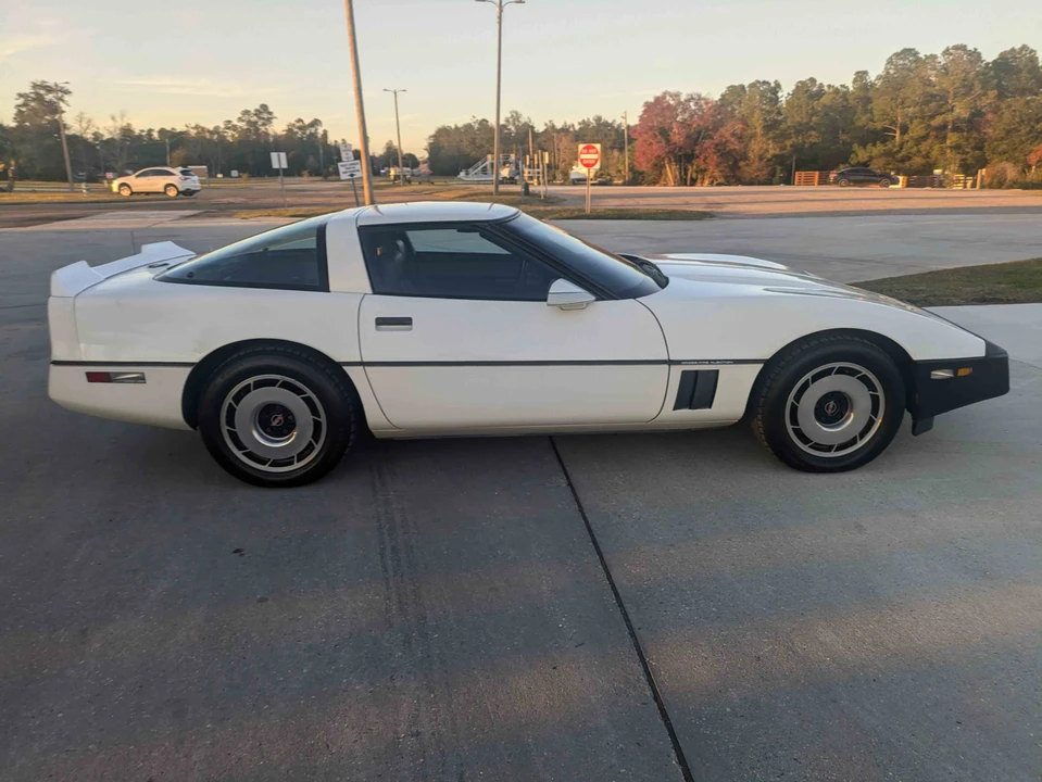 1984 Chevrolet Corvette C4 - Image 2 of 31
