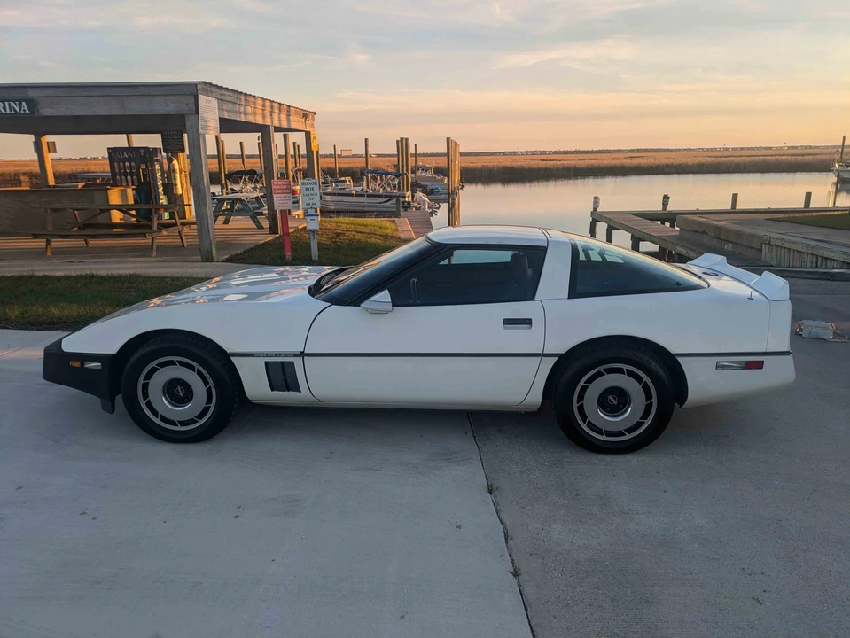 1984 Chevrolet Corvette C4 - Image 8 of 31