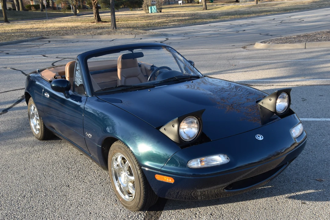 1994 Mazda NA MX-5 Miata - Image 2 of 31
