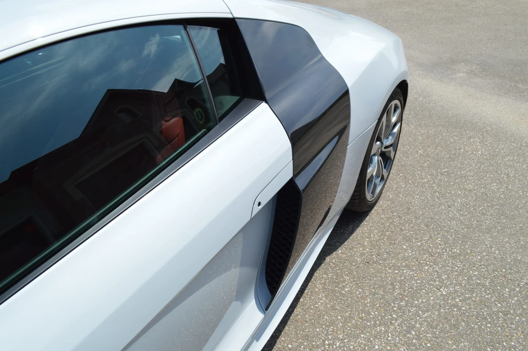 2010 Audi 42 R8 - Image 27 of 31