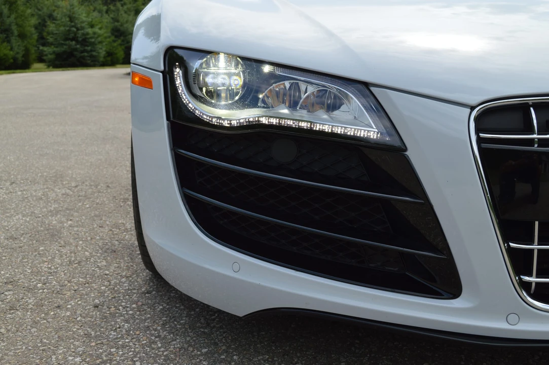 2010 Audi 42 R8 - Image 23 of 31