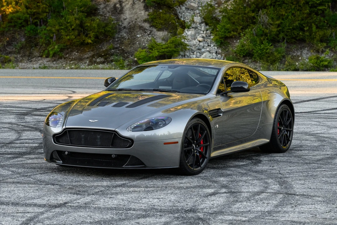 2017 Aston Martin Vantage - Image 6 of 31