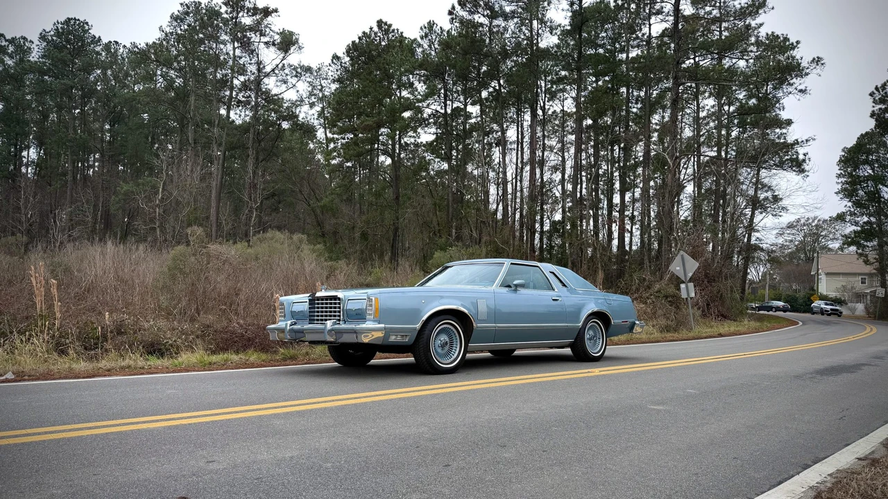 1978 Ford Thunderbird 6th Gen - Image 2 of 31