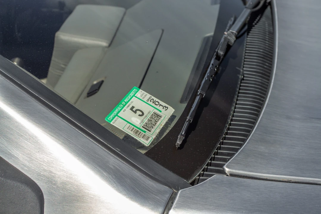 1981 DeLorean DMC-12 - Image 28 of 31