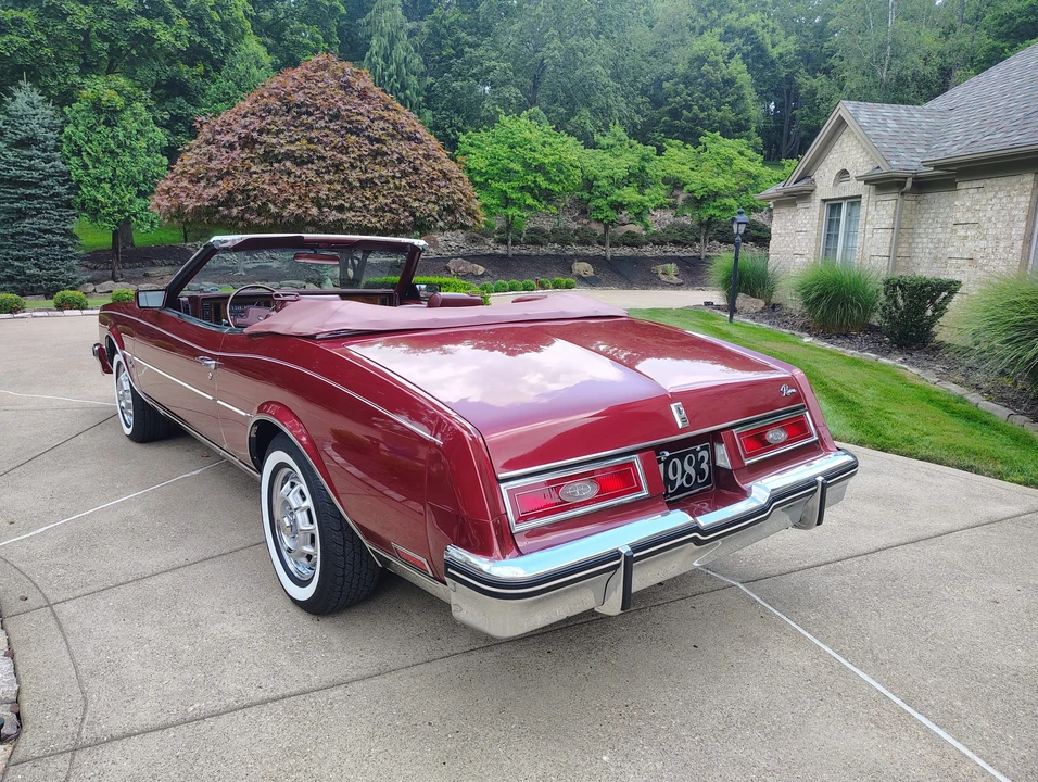 1983 Buick Riviera 4th-7th Gen - Image 14 of 31