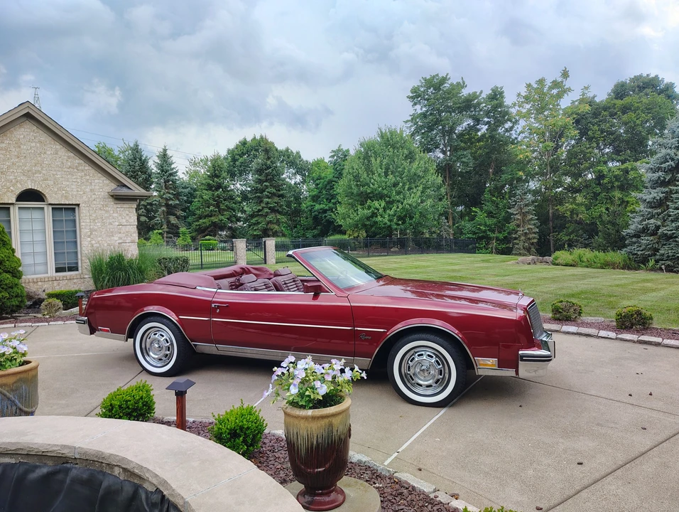 1983 Buick Riviera 4th-7th Gen - Image 22 of 31