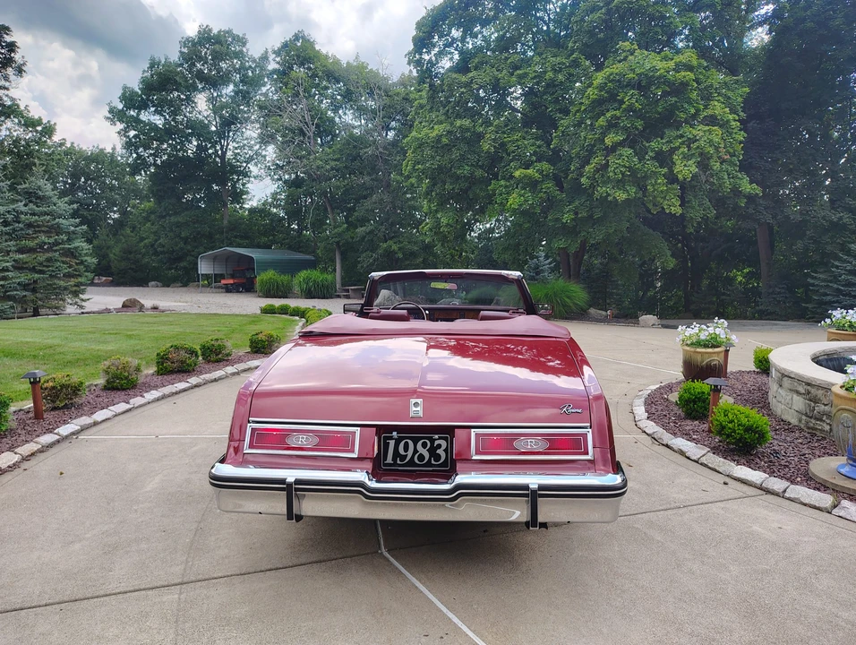 1983 Buick Riviera 4th-7th Gen - Image 16 of 31