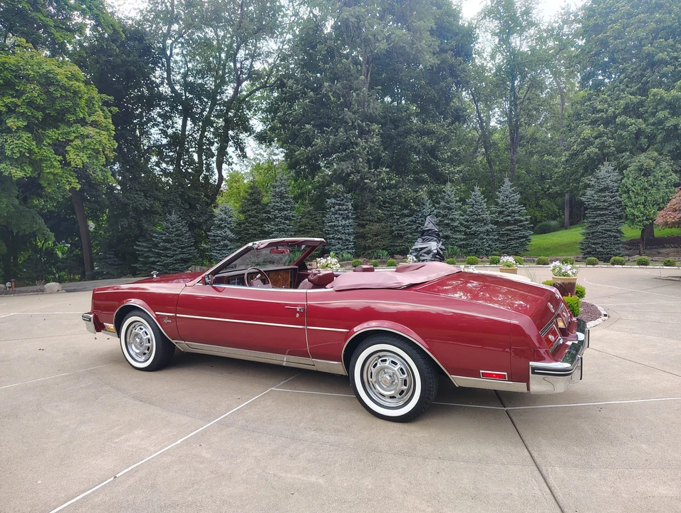 1983 Buick Riviera 4th-7th Gen - Image 13 of 31