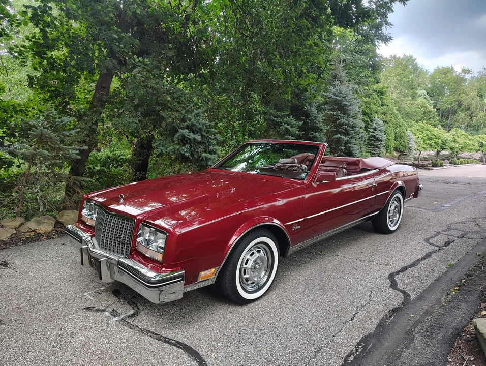 1983 Buick Riviera 4th-7th Gen - Image 25 of 31