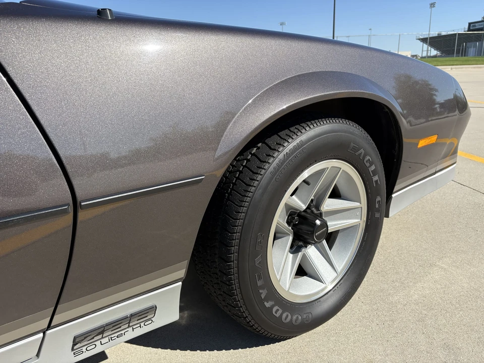 1984 Chevrolet Camaro IROC-Z & Z28 3rd Gen - Image 28 of 31