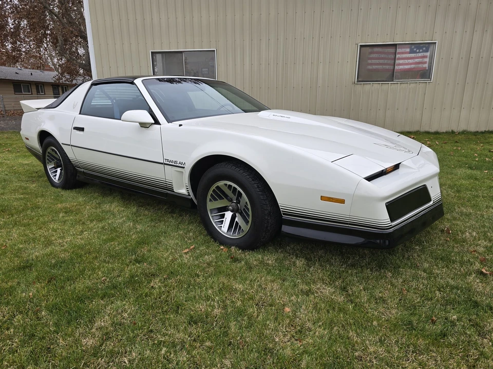 1984 Pontiac Firebird Trans Am 3rd Gen - Image 15 of 31